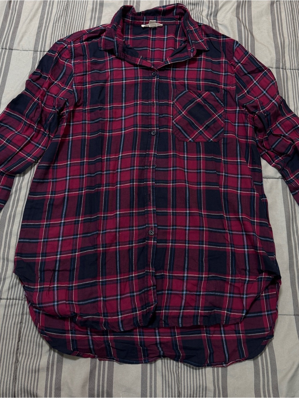 beachlunchlounge Navy & Burgundy Plaid Button-Down Shirt